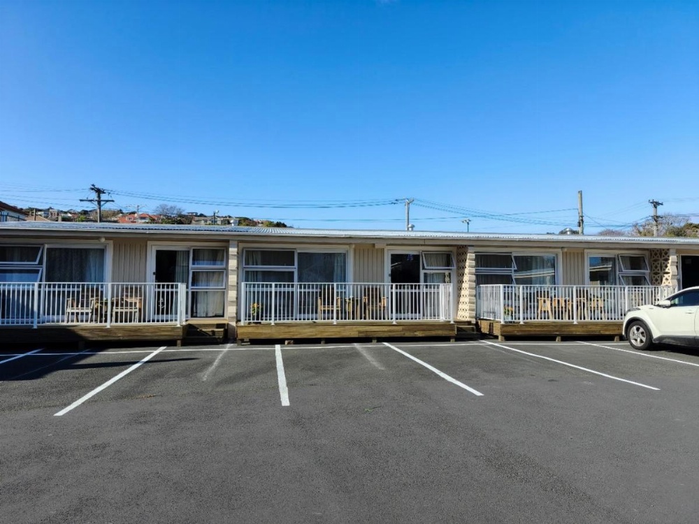 Bayfield Motel and Apartment Image 11