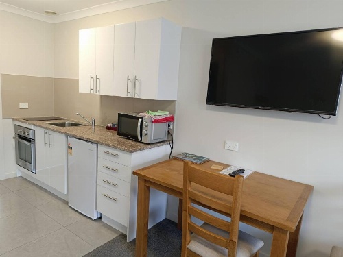 Bayfield Motel and Apartment image 16
