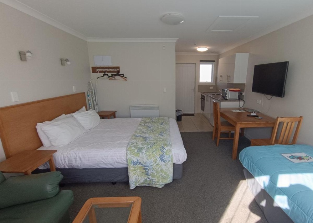 Bayfield Motel and Apartment Image 32