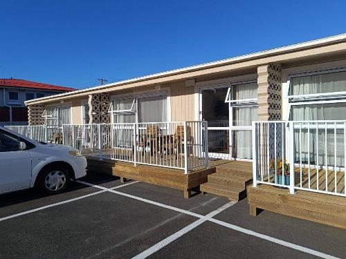 Bayfield Motel and Apartment image 33