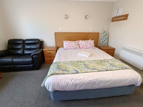 Bayfield Motel and Apartment image 38
