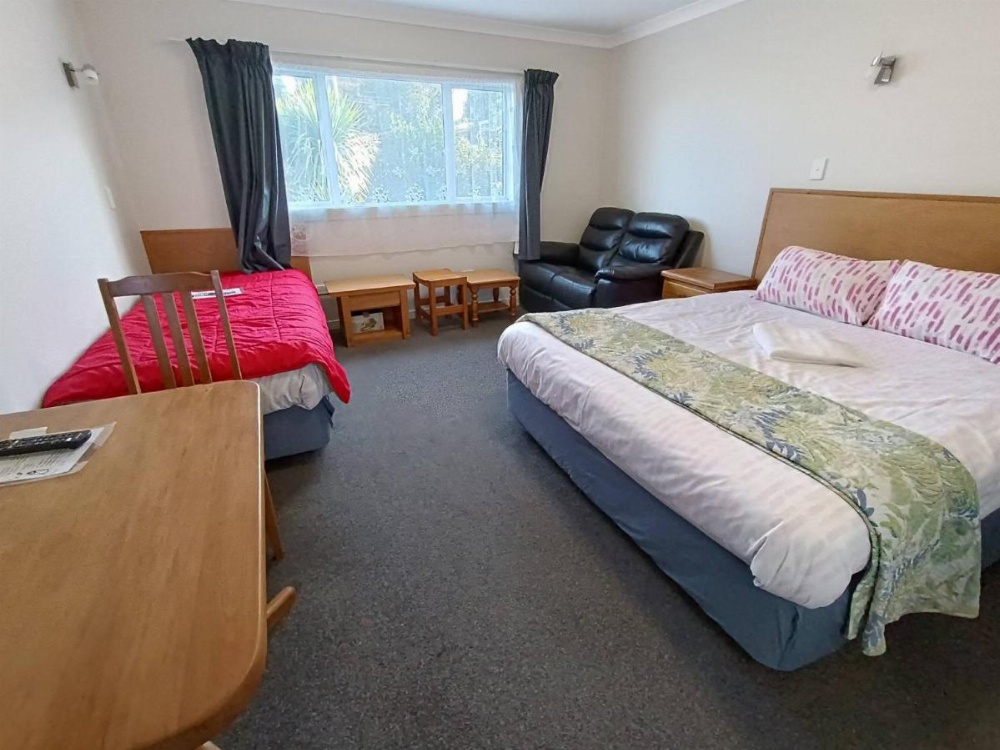 Bayfield Motel and Apartment